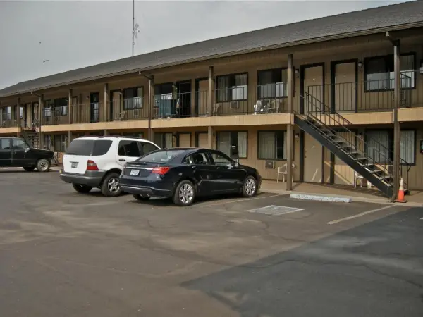 Red Lion Inn and Suites La Pine, Oregon 4